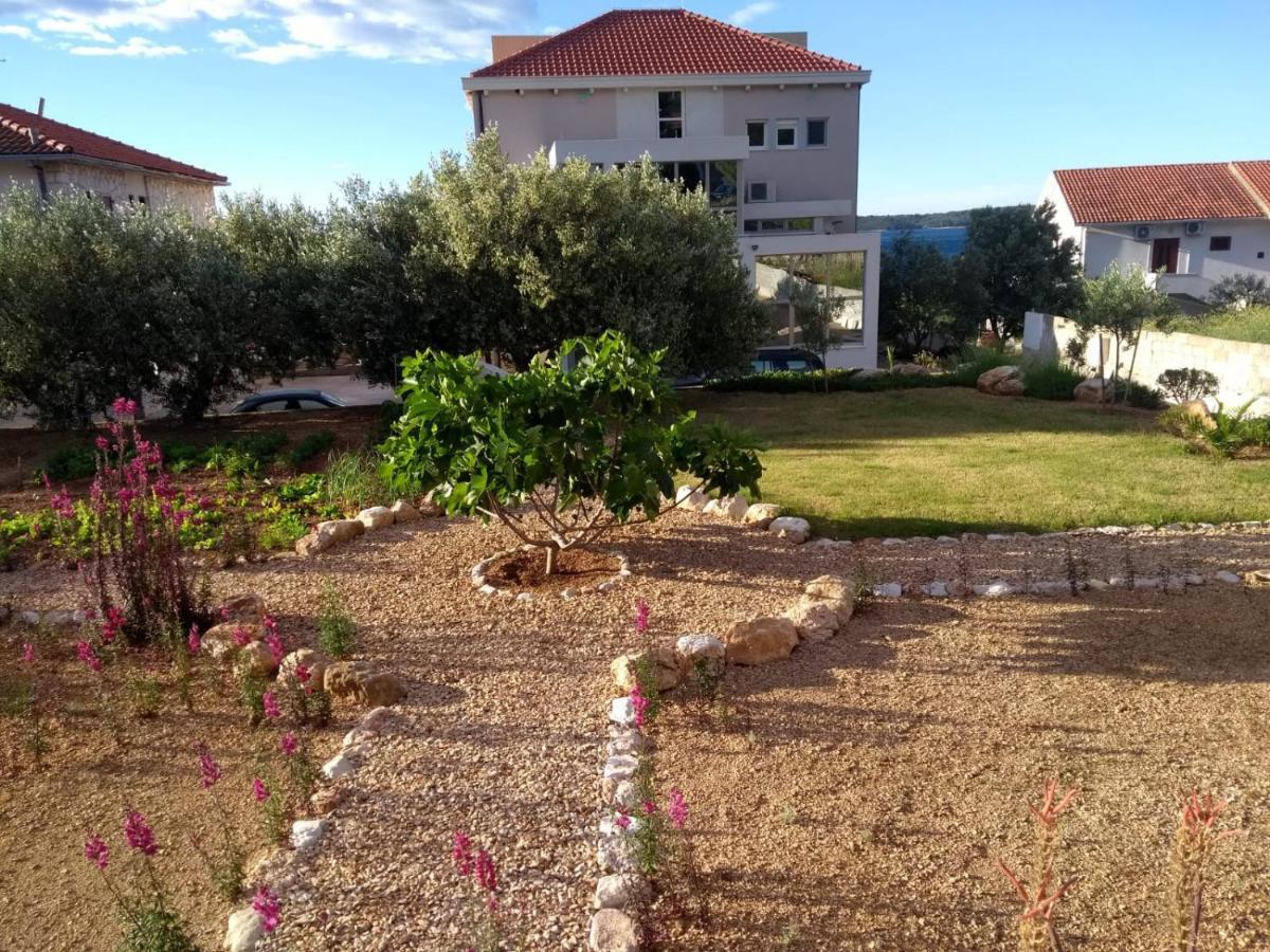 Hvar * Zavala